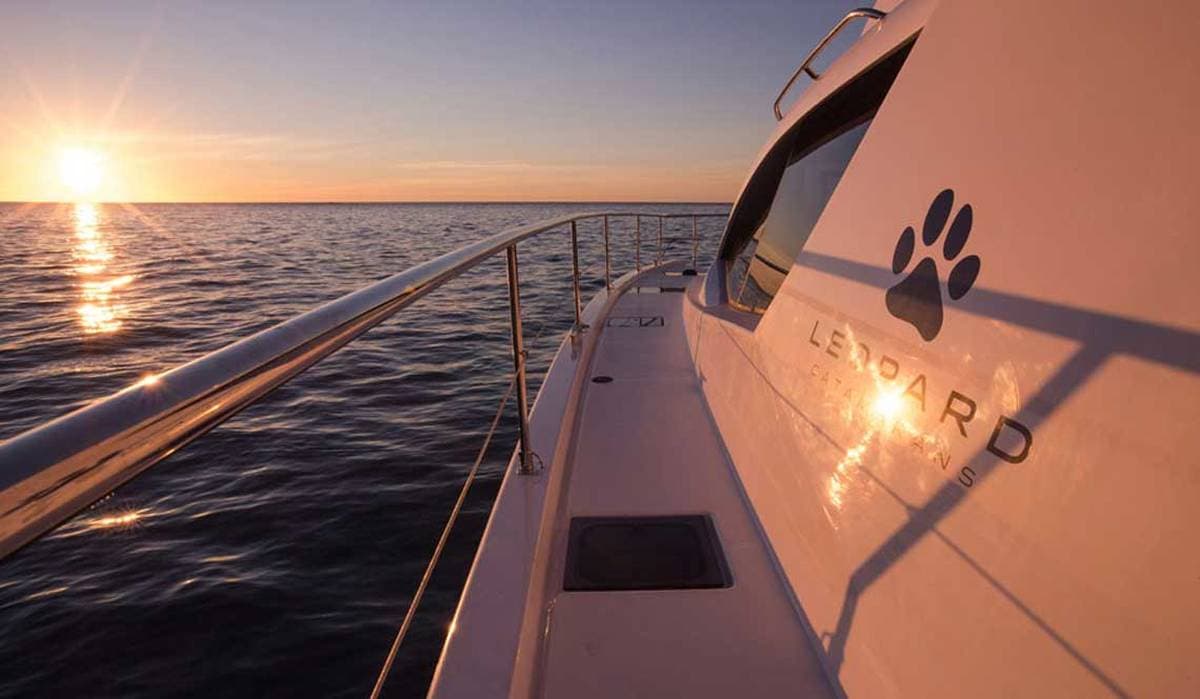 Catamaran LEOPARD 40